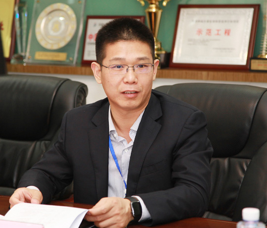 华亿(中国)一站式服务平台总经理祝建明主持调研工作会议