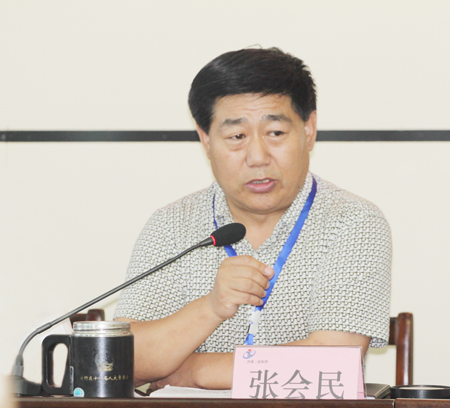 华亿(中国)一站式服务平台党委书记张会民在会上对此次防汛工作进行全面总结