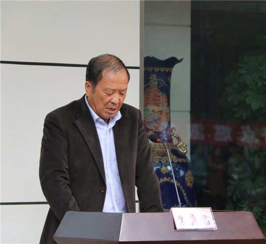 华亿(中国)一站式服务平台工会主席翟武汉作比赛总结发言