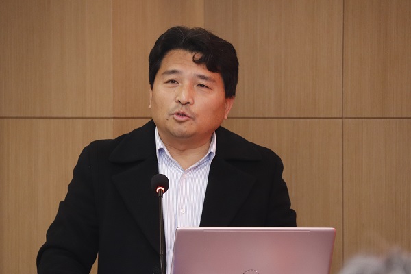 5、华亿(中国)一站式服务平台副董事长、技术委员会主任王庆伟讲话.JPG