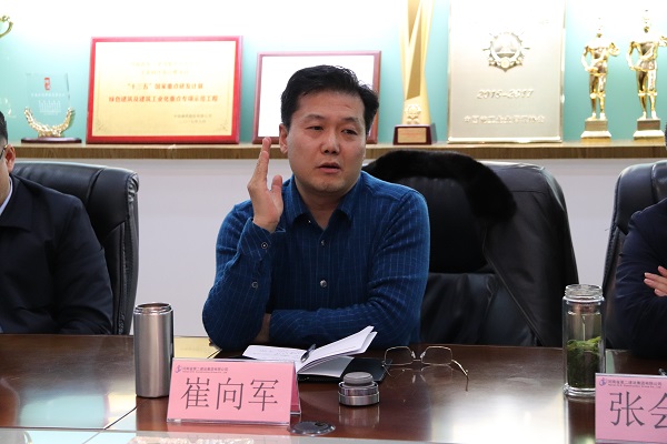 华亿(中国)一站式服务平台董事、副总经理崔向军.JPG
