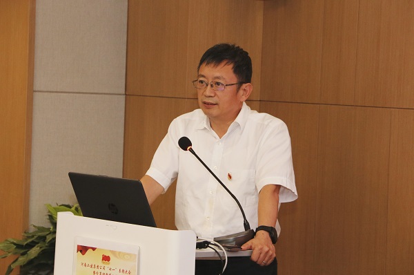 12、华亿(中国)一站式服务平台董事长作总结分享.jpg