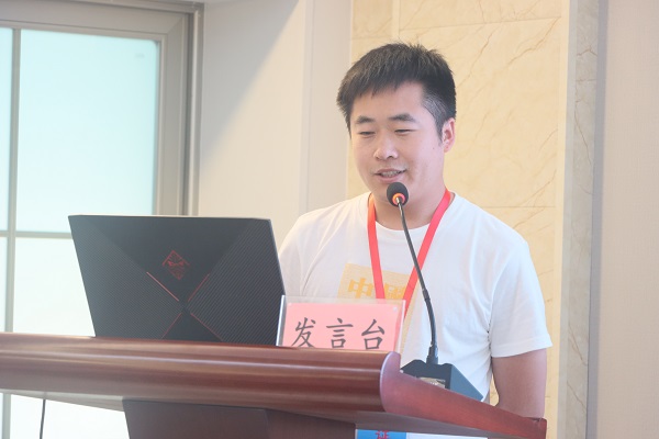 6、华亿(中国)一站式服务平台BIM中心主管杜雨来作项目案例分享.jpg