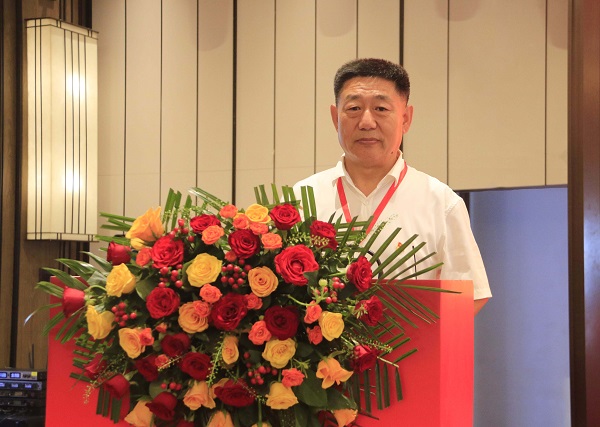4华亿(中国)一站式服务平台党委书记张会民作党代会工作报告.JPG